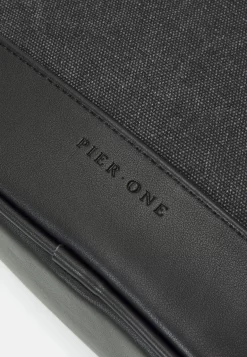 Pier OneUNISEX - Necessär - Black 9 Pier OneUNISEX - Necessär - Black -Pier One 05d508e36bb14f79b1a50f5dfb5612b7 scaled