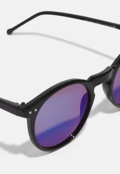 Pier OneUNISEX - Solglasögon - Black/blue -Pier One 11f17cbd777a412ba39007dce293526f scaled