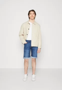 Pier One -Pier One 476f17f6d9884d91b62b8b36ab3e51ec scaled