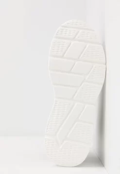 Pier OneHöga Sneakers - Black/white 11 Pier OneHöga Sneakers - Black/white -Pier One 52b5e07059e148baa03e0194b33ba8c5 scaled