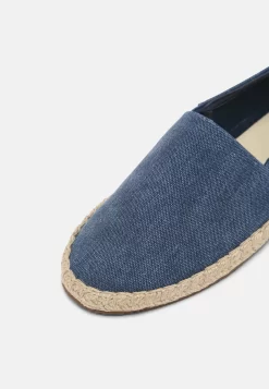 Pier OneRENA ESPADRILLE UNISEX - Espadrillos - Blue -Pier One 69f55e7ee599423eb80d704c281669e0 scaled