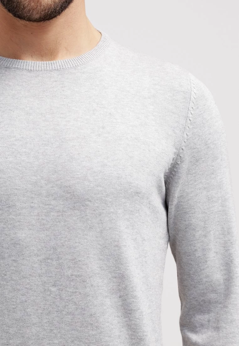 Pier OneBASIC CREWNECK - Stickad Tröja - Light Grey 4 Pier OneBASIC CREWNECK - Stickad Tröja - Light Grey - Bild 4