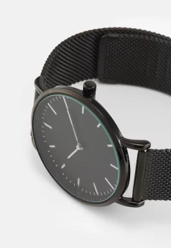 Pier OneKlocka - Black 7 Pier OneKlocka - Black -Pier One 8b2340ff73dc4a1f9b8ac484f23348a2 scaled