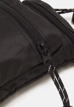 Pier OneUNISEX - Axelremsväska - Black -Pier One aa8a192660f642e094a17d865fd2924f scaled