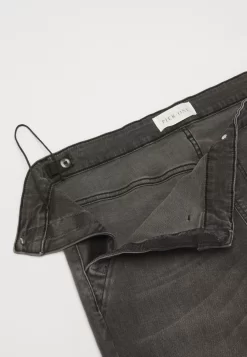 Pier OneJeans Straight Leg - Grey Denim -Pier One c942184c94414d1f83609b7325691137 scaled